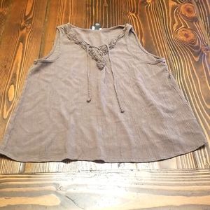 IZ Byer womens lace tank